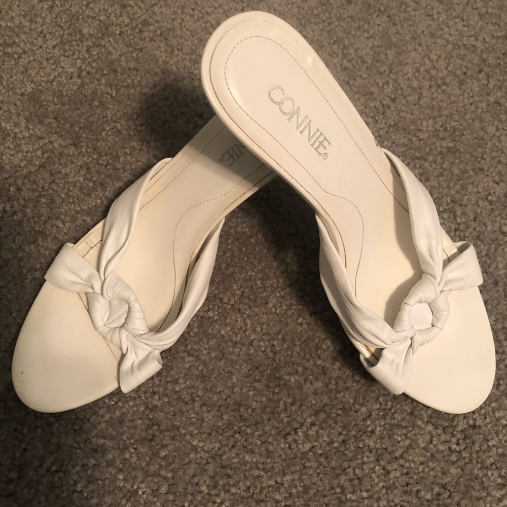 Women’s white sandal